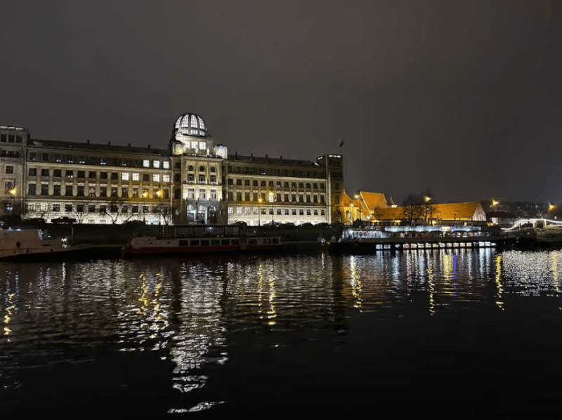 Prague: 50-Minute Sightseeing Evening Cruise | ®ExcursionMania