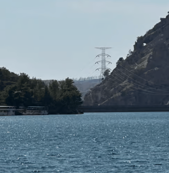 Alanya: Green Canyon Boat Trip with Lunch and Unlimited Soft Drinks | ®ExcursionMania - Image 1