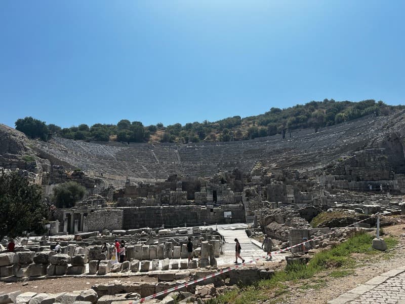 Icmeler: Ephesus Tour w/ Experience Museum & The Temple of Artemis | ®ExcursionMania
