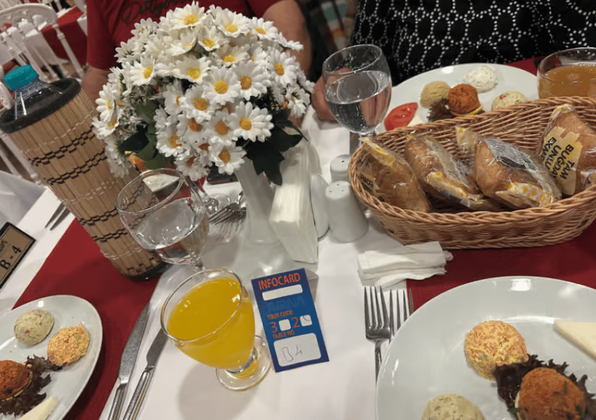 Istanbul: Bosphorus Dinner Cruise with Hotel Transfers | ®ExcursionMania - Image 2