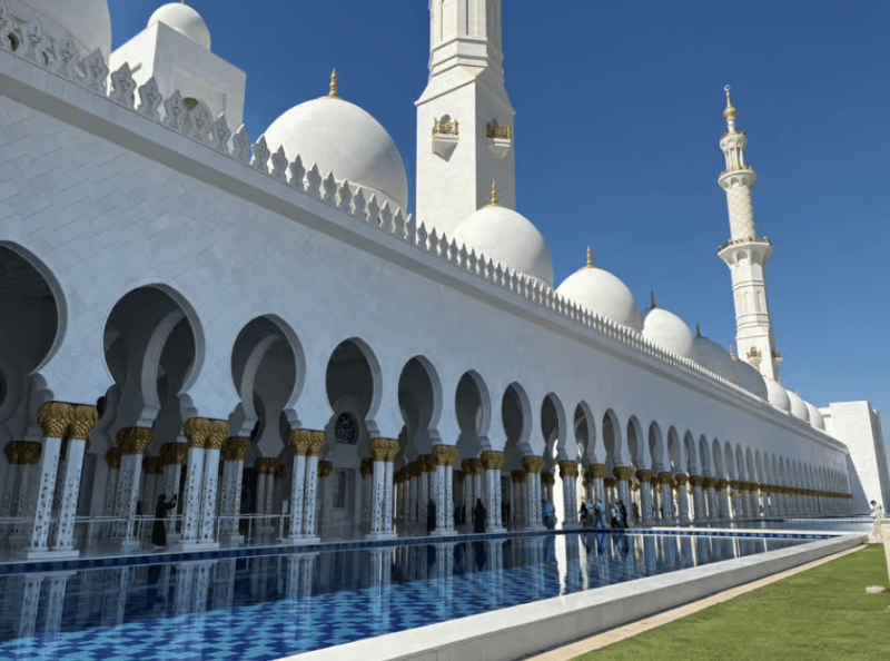 From Dubai: Abu Dhabi Grand Mosque & Louvre Museum Full-Day | ®ExcursionMania