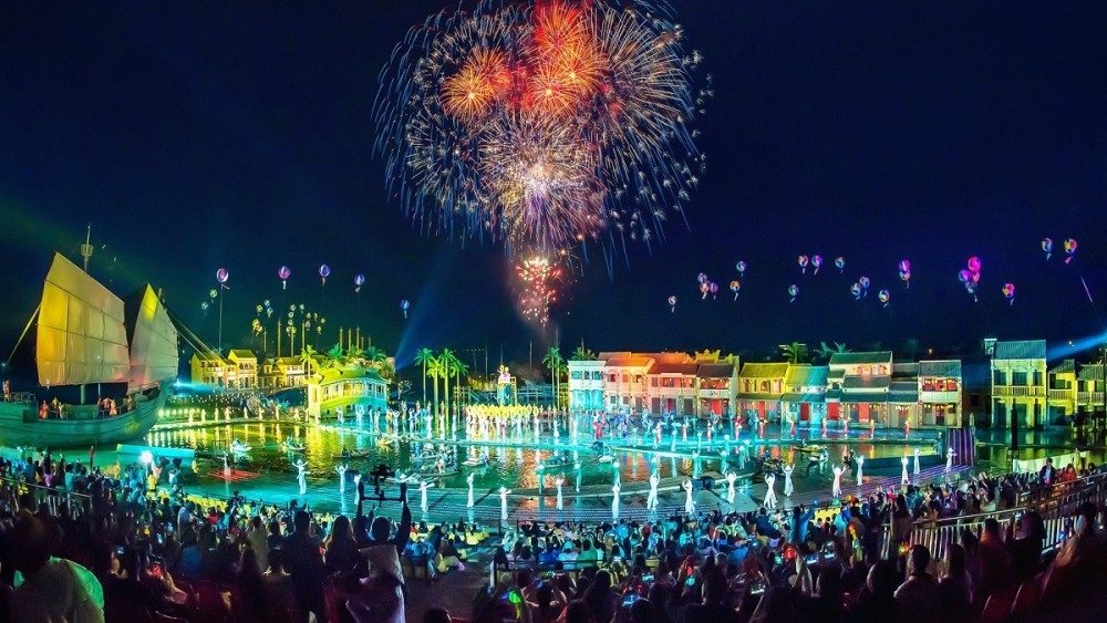 Shuttle bus Da Nang- Hoi An Memories Show- Da Nang