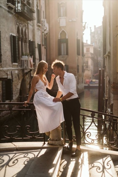 Venice: Photoshoot at The Grand Canal & Rialto Bridge