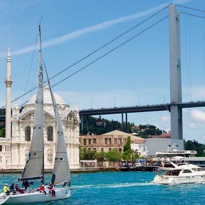Bosporus-Kreuzfahrt und Entdeckung zweier Kontinente